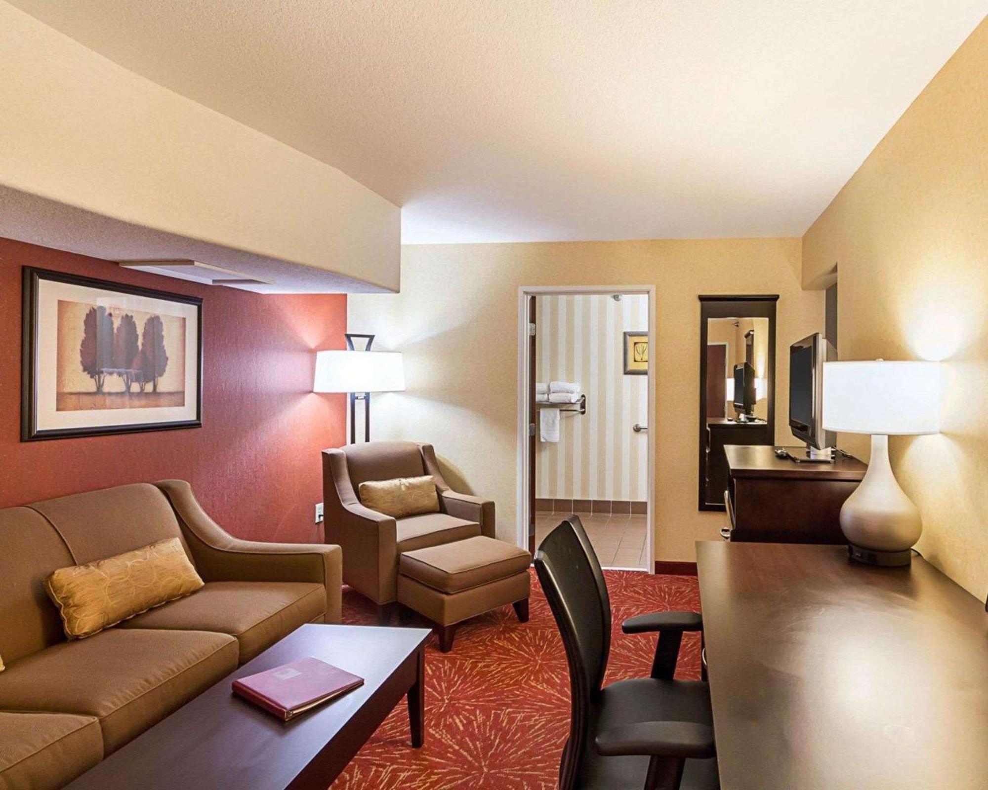 Comfort Suites Airport Wichita Eksteriør bilde